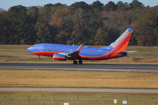 Boeing 737-700 (N716SW)