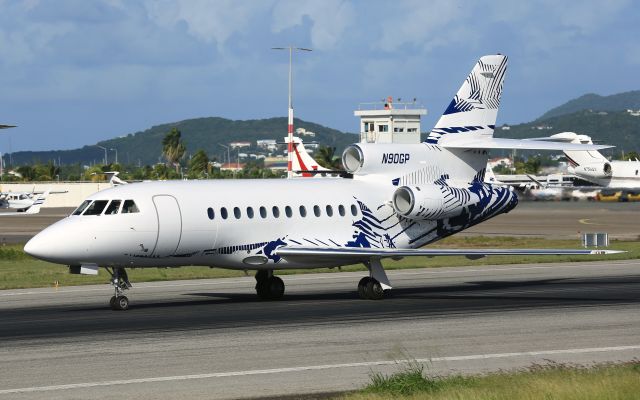 Dassault Falcon 900 (N90GP)