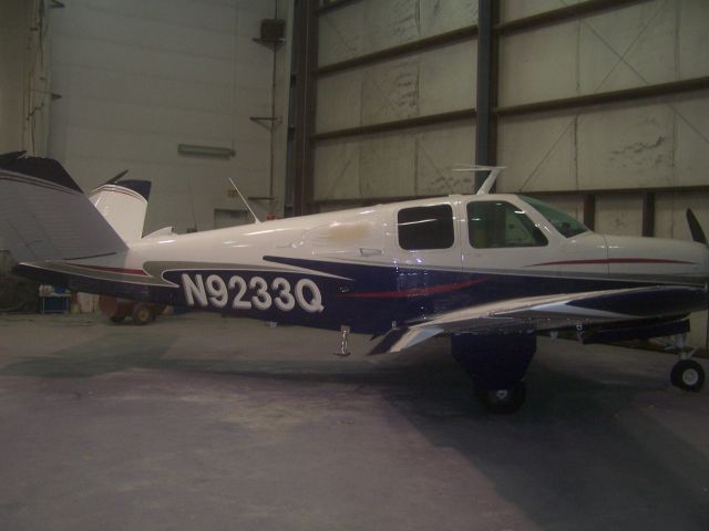 Beechcraft 35 Bonanza —