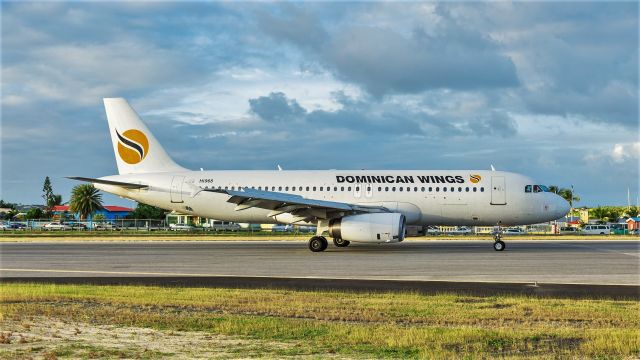 McDonnell Douglas MD-82 (HI968)