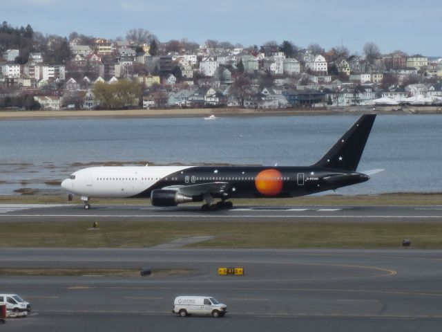 BOEING 767-200 (G-POWD)