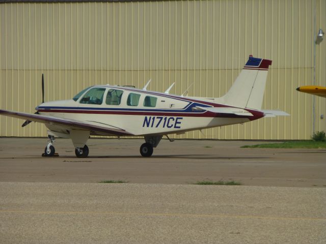 Beechcraft Bonanza (36) (N171CE)