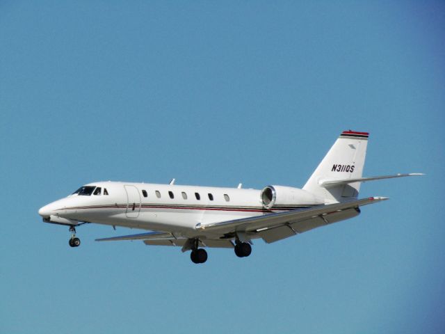 Cessna Citation Sovereign (N311QS) - Landing RWY 30