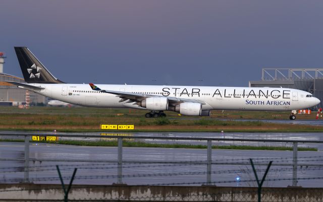 Airbus A340-600 (ZS-SNC)