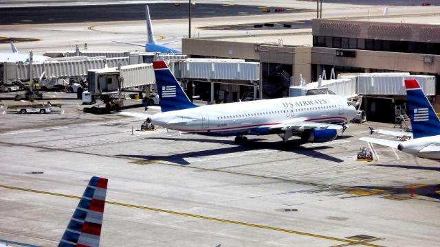 Airbus A321 (N675AW)