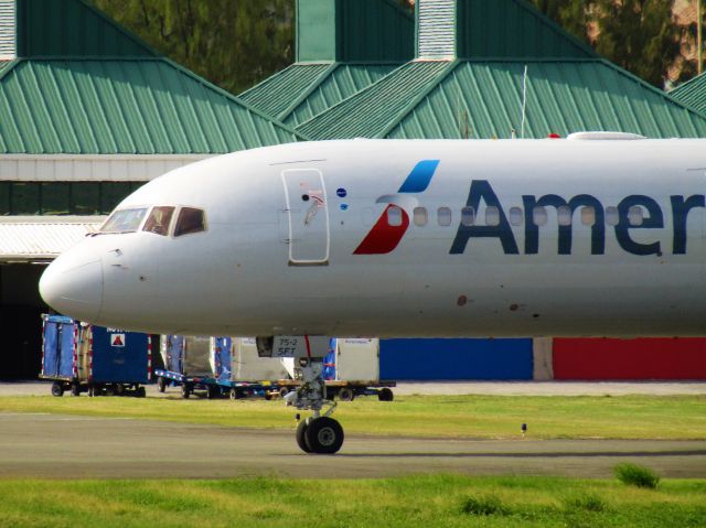 Boeing 757-200 (N172AJ)