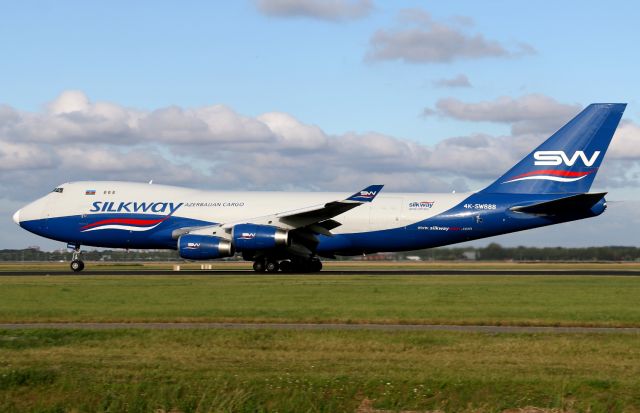 Boeing 747-400 (4K-SW888)