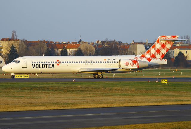 EC-LPM — - First take off in Berlin-Tegel of Volotea.