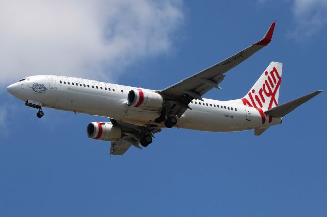 Boeing 737-800 (VH-YIT)