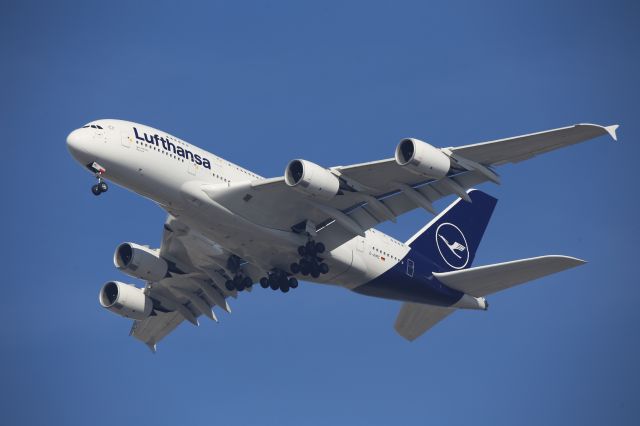 Airbus A380-800 (D-AIMC)