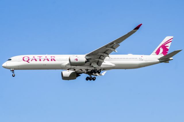 Airbus A350-1000 (A7-ANP)