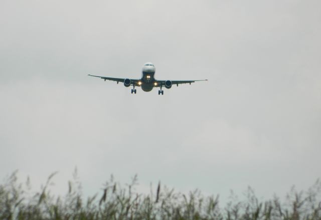 Airbus A321 (G-ZBAG)