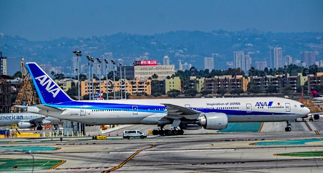 BOEING 777-300 (JA779A) - JA779A All Nippon Airways Boeing 777-381(ER) s/n 34894 - Delivered April 2007 br /br /Los Angeles International Airport (IATA: LAX, ICAO: KLAX, FAA LID: LAX)br /Photo: TDelCorobr /September 2, 2017