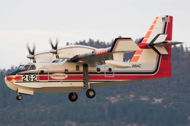 Canadair CL-415 SuperScooper (N386AC)