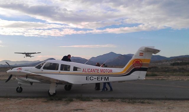 Piper Cherokee Arrow (EC-EFM) - Aeroclub de Mutxamel (Alicante) Spain