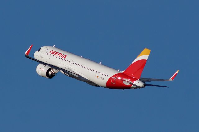 Airbus A320 (EC-OCS)