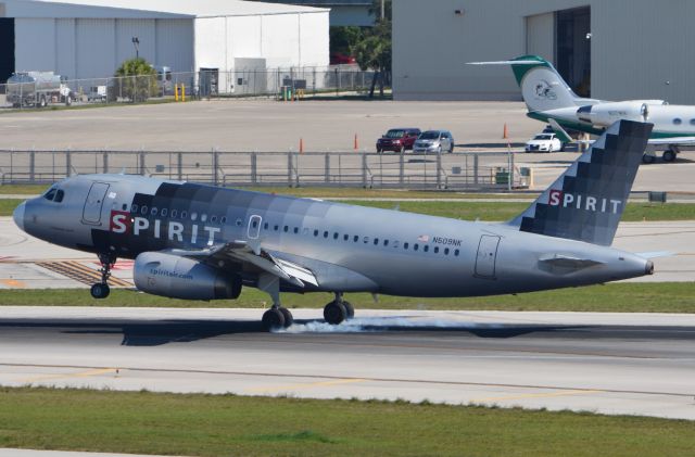 Airbus A319 (N509NK) - Touchdown RWY 28R