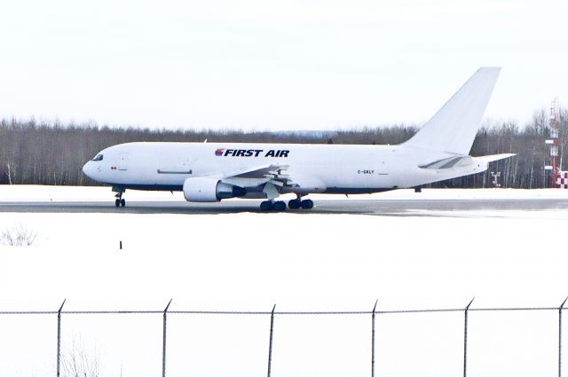 BOEING 767-200 (C-GKLY)