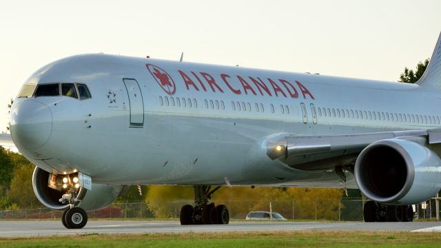 BOEING 767-300 (C-GHLK) - Lining up on Rwy 25 for a flight to Frankfurt.