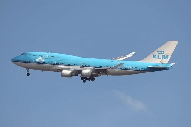 Boeing 747-400 (PH-BFU) - Shot in my house