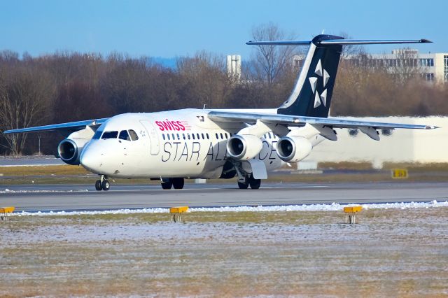 de Havilland Dash 8-400 (HB-IYU)