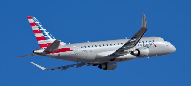 Embraer 175 (N508SY) - phoenix sky harbor international airport 05FEB25