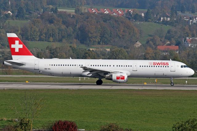 Airbus A321 (HB-IOL)