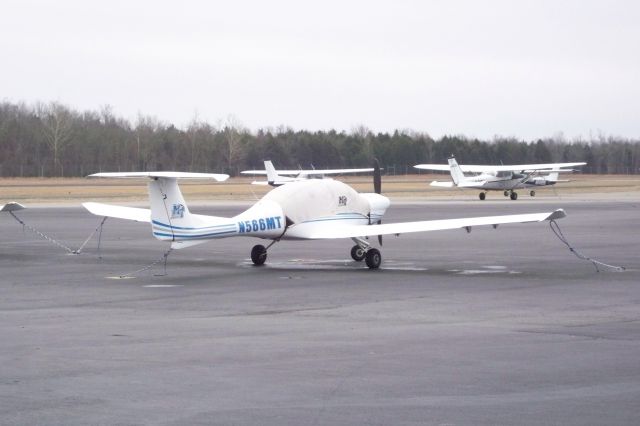 Diamond Star (N566MT) - 03 Jan 2009