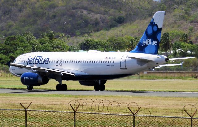 Airbus A320 (N625JB)