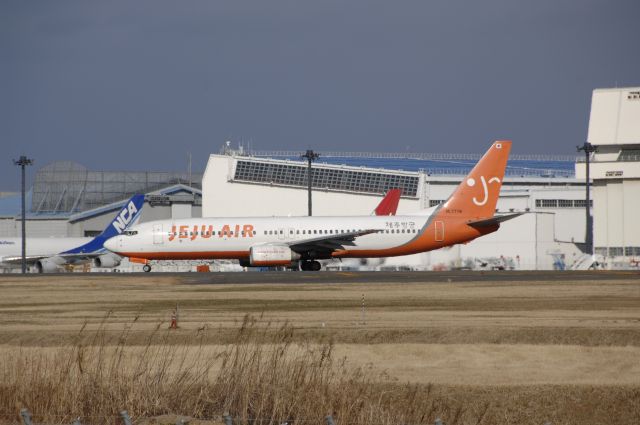 Boeing 737-800 (HL7779) - Departure at Narita Intl Airport 34L on 2011/1/1