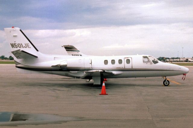 Cessna Citation 1SP (N501JE) - Seen here on 28-Sep-03.  Reregistered C-GKPC 3-Jun-10.  Written off 15-Feb-14 at MYLS.