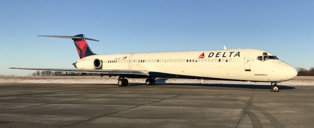 McDonnell Douglas MD-88 (N963DL) - Snow in the upstate!