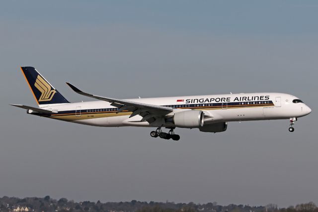 Airbus A350-900 (9V-SMD) - SIA51 arriving from Houston IAH before continuing to Singapore.