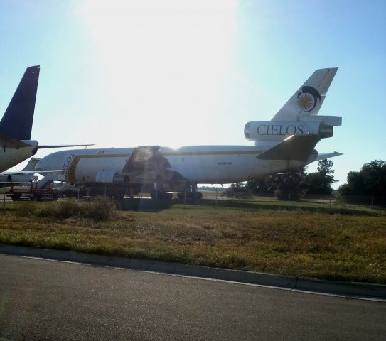 McDonnell Douglas DC-10 (OB-1749) - Staying for long time this DC-10 at Orlando Sandford Airport.