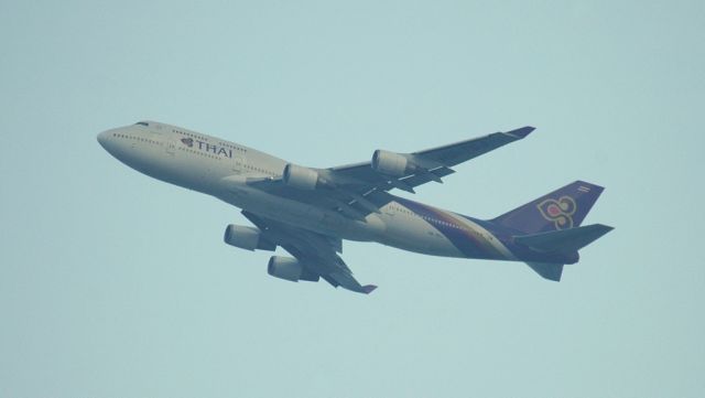 Boeing 747-200 —