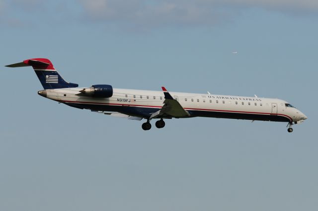 Canadair Regional Jet CRJ-900 (N919FJ)