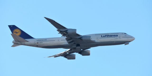 BOEING 747-8 (D-ABYG) - Moments before landing, Feb. 2019.