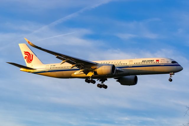 Airbus A350-900 (B-1081)