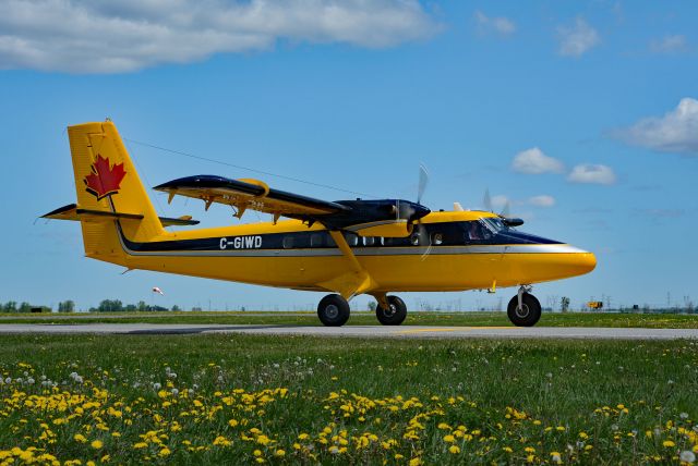 De Havilland Canada Twin Otter (C-GIWD) - Visiting CYHU on 25 May 2023.