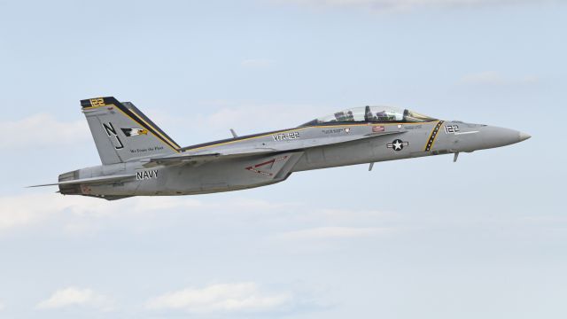 MCDONNELL DOUGLAS Super Hornet (16-5926) - Performing a Demo Flight during the Saturday Airshow at AirVenture 2023.