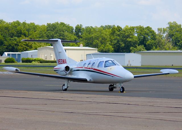 Eclipse 500 (N53WA) - At Downtown Shreveport.