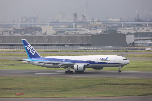 Boeing 777-200 (JA743A)