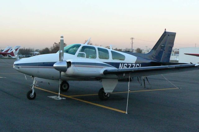 Beechcraft 55 Baron (N677GL)