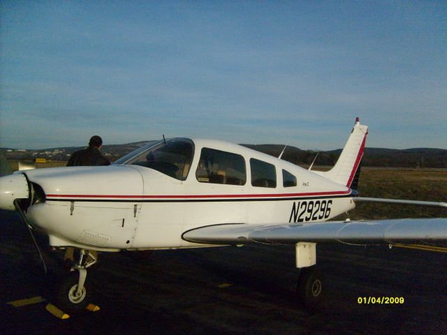 Piper Cherokee (N29296)