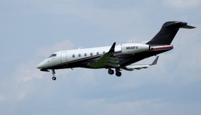 Bombardier Challenger 300 (N549FX) - On final is this 2012 Bombardier Challenger BD-100-1A!0 in the Spring of 2019.