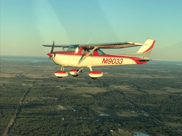 Cessna Commuter (N19033)