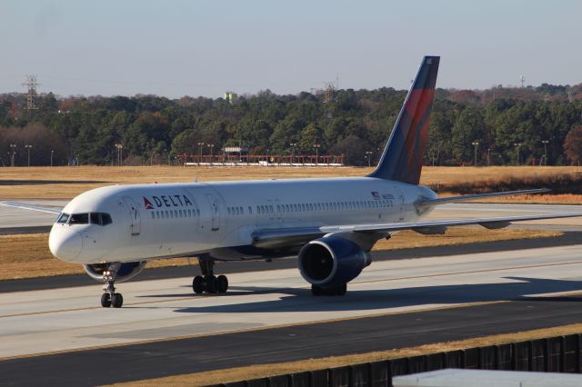 Boeing 757-200 (N623DL)