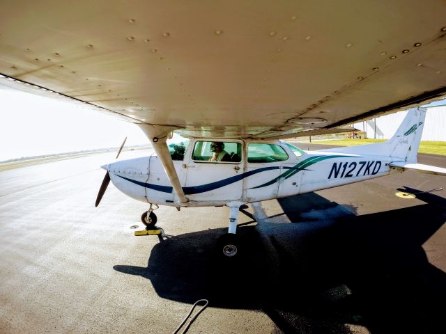 Cessna Skylane (N127KD)