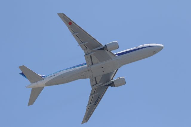 Boeing 777-200 (JA702A) - 27 June 2016:HKD-HND.