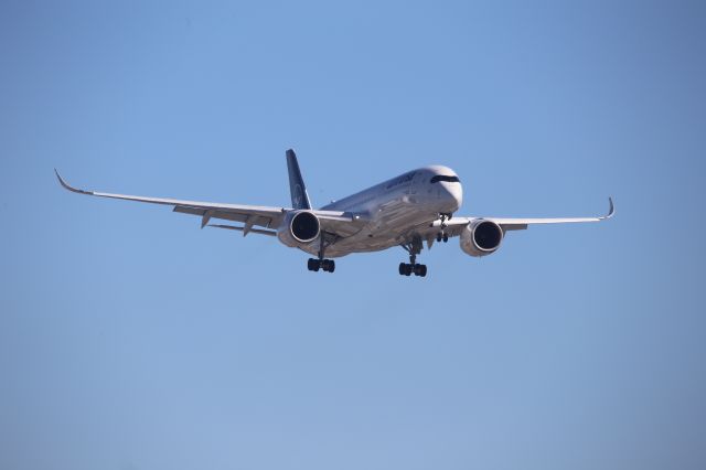 Airbus A350-900 (D-AIXB)